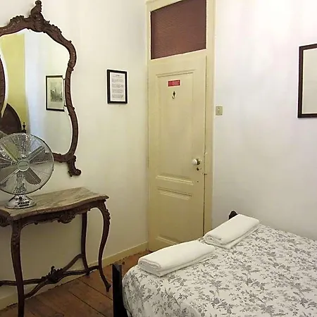 Family Macedo Bed & Breakfast